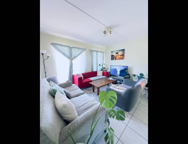 2 BEDROOM APARTMENT FOR SALE IN HONEYDEW GROVE